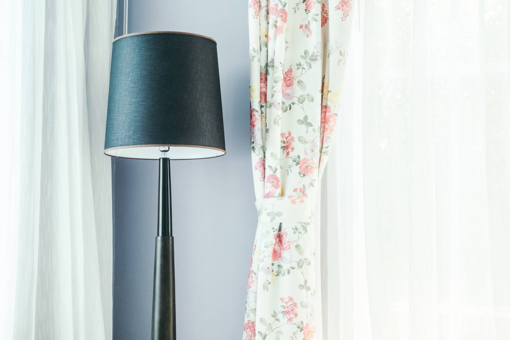 light-lamp-decoration-living-room-interior